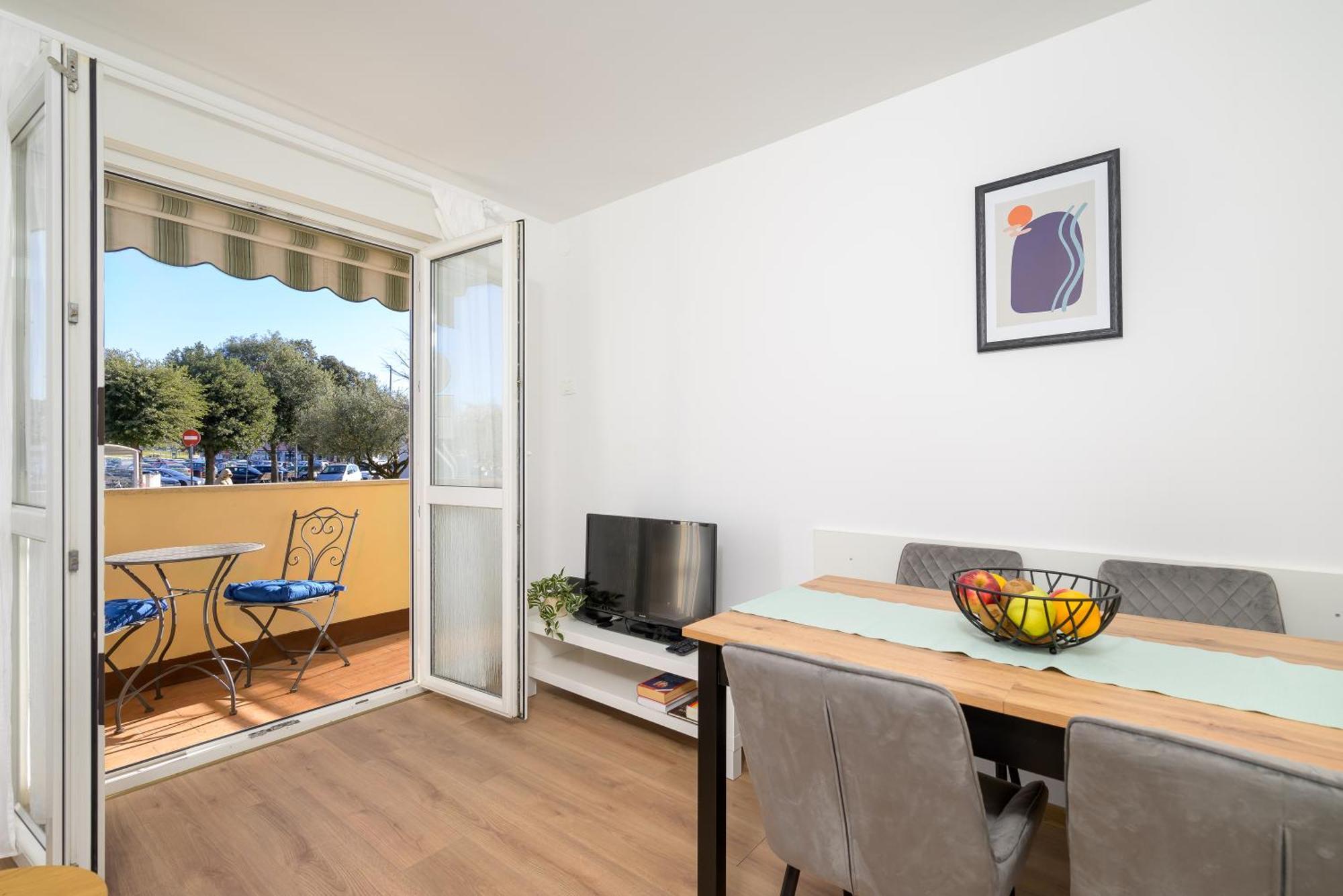Apartment Pina Porec Bagian luar foto