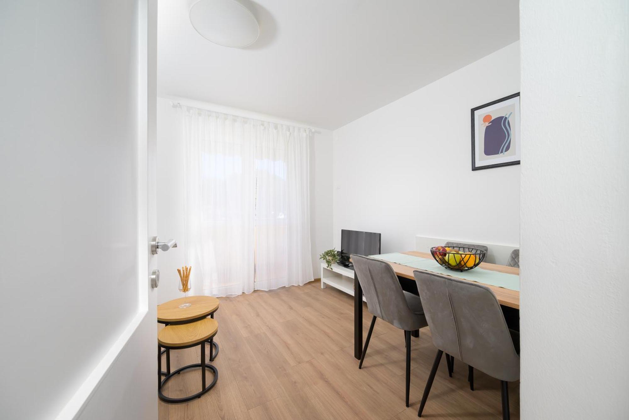 Apartment Pina Porec Bagian luar foto