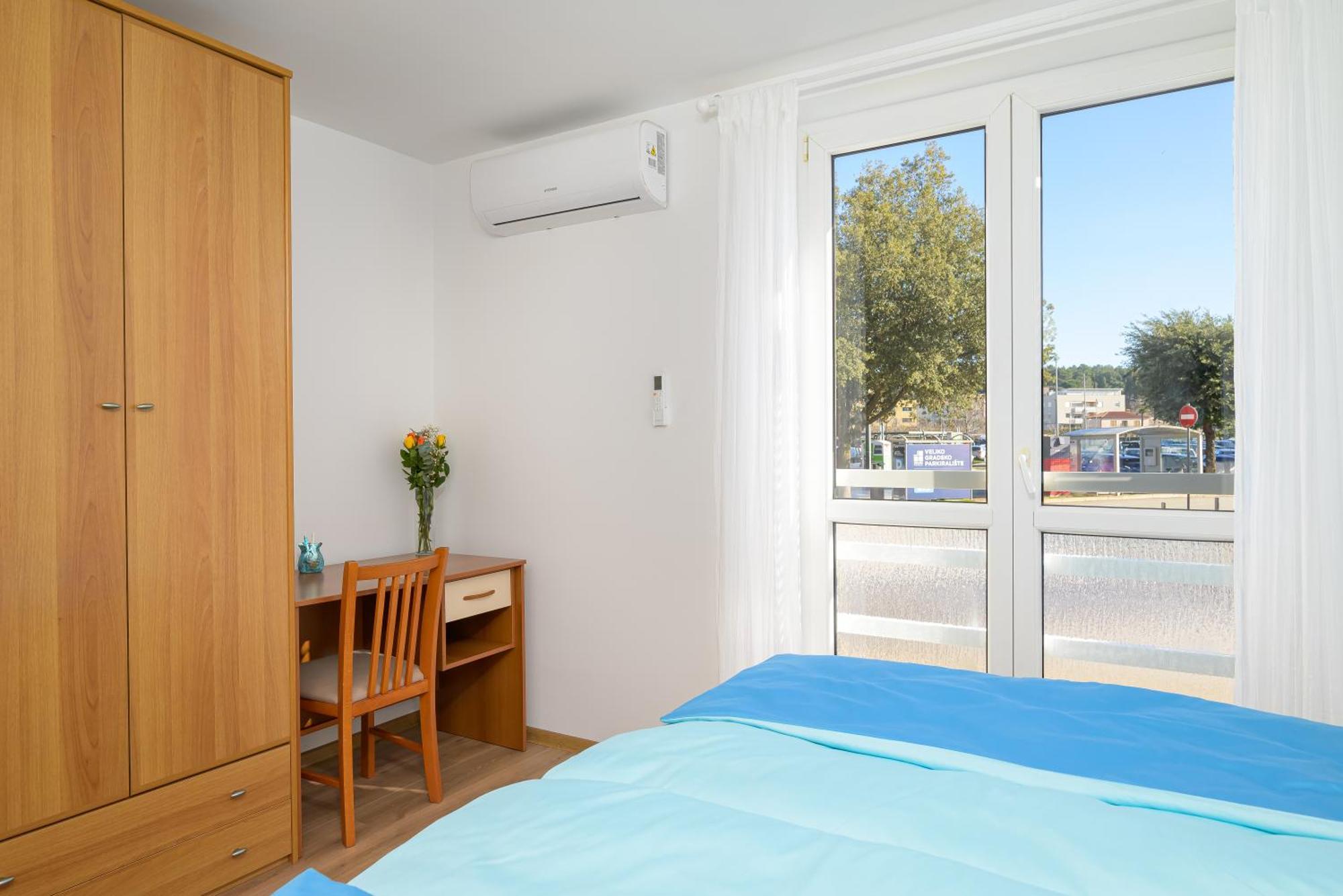 Apartment Pina Porec Bagian luar foto