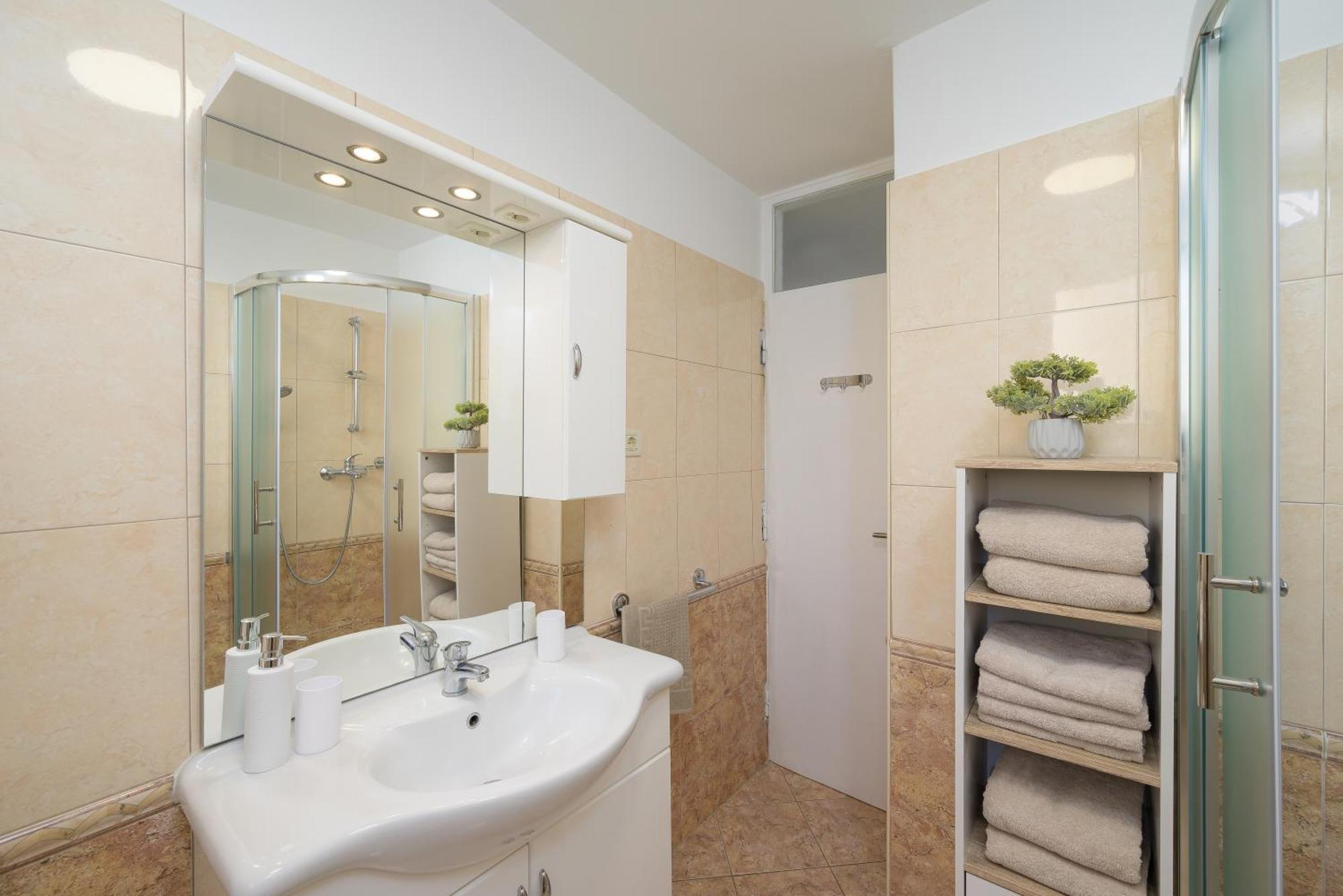 Apartment Pina Porec Bagian luar foto