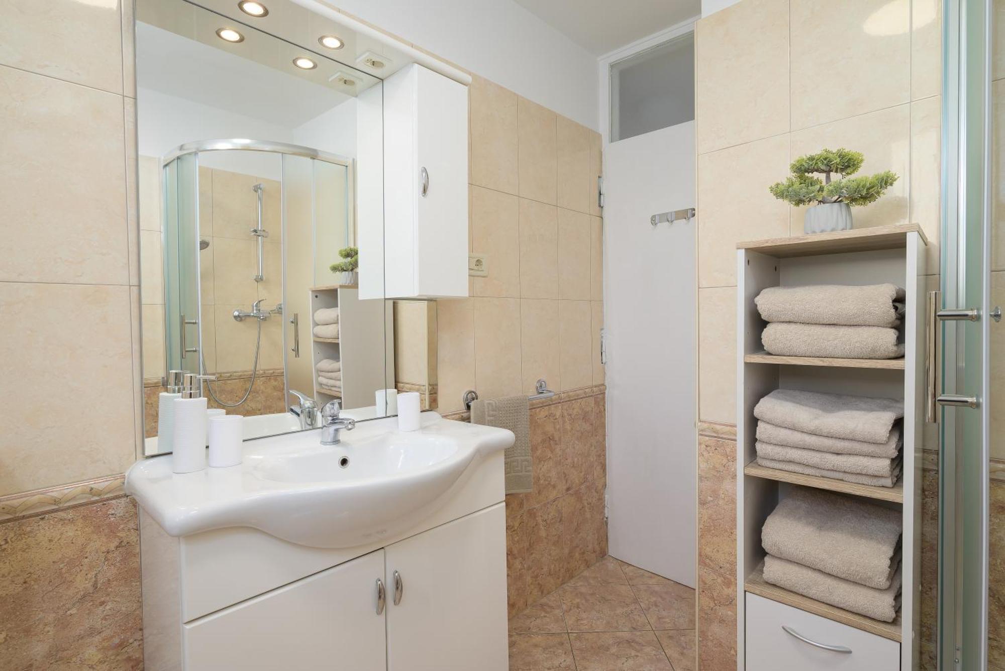 Apartment Pina Porec Bagian luar foto