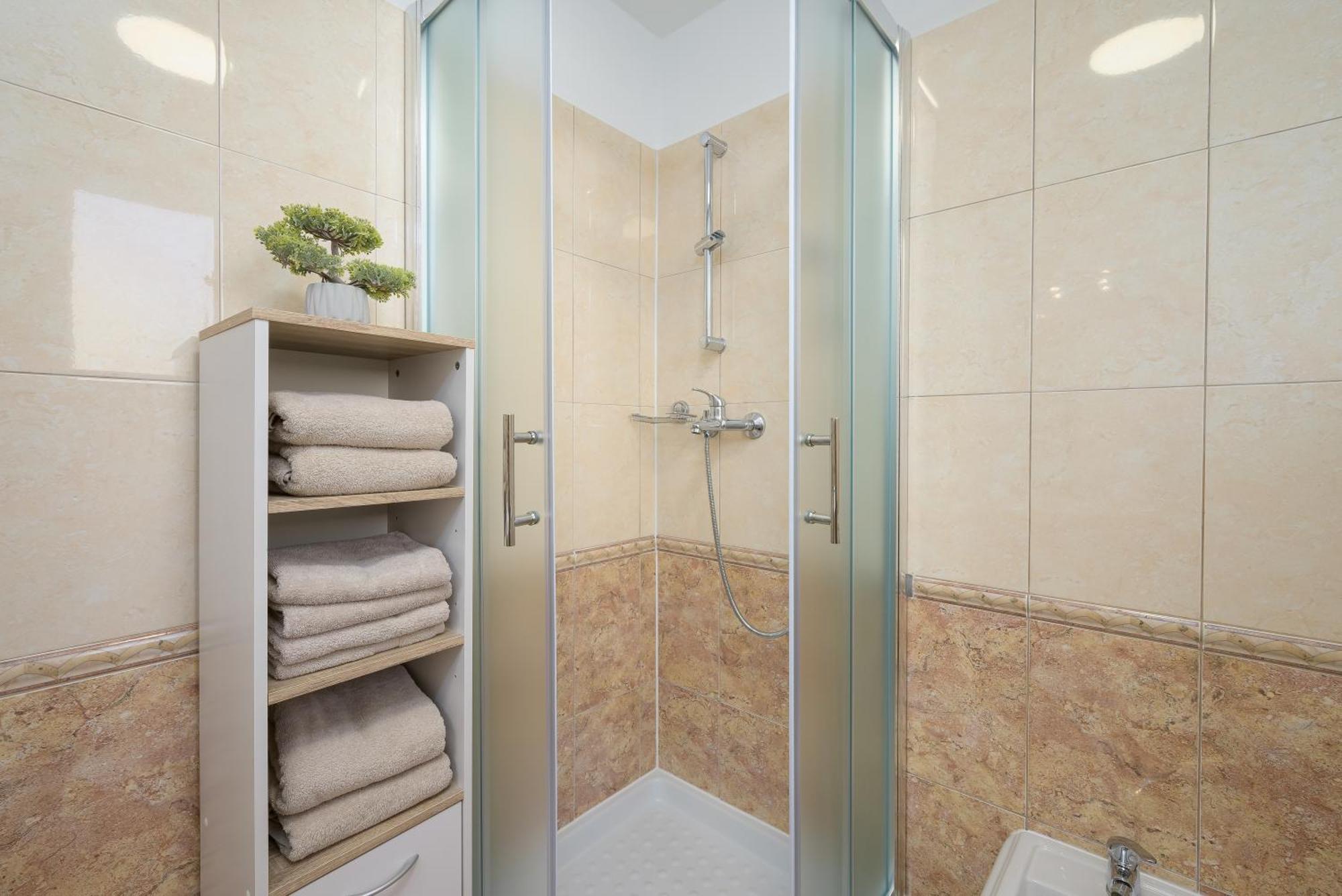 Apartment Pina Porec Bagian luar foto
