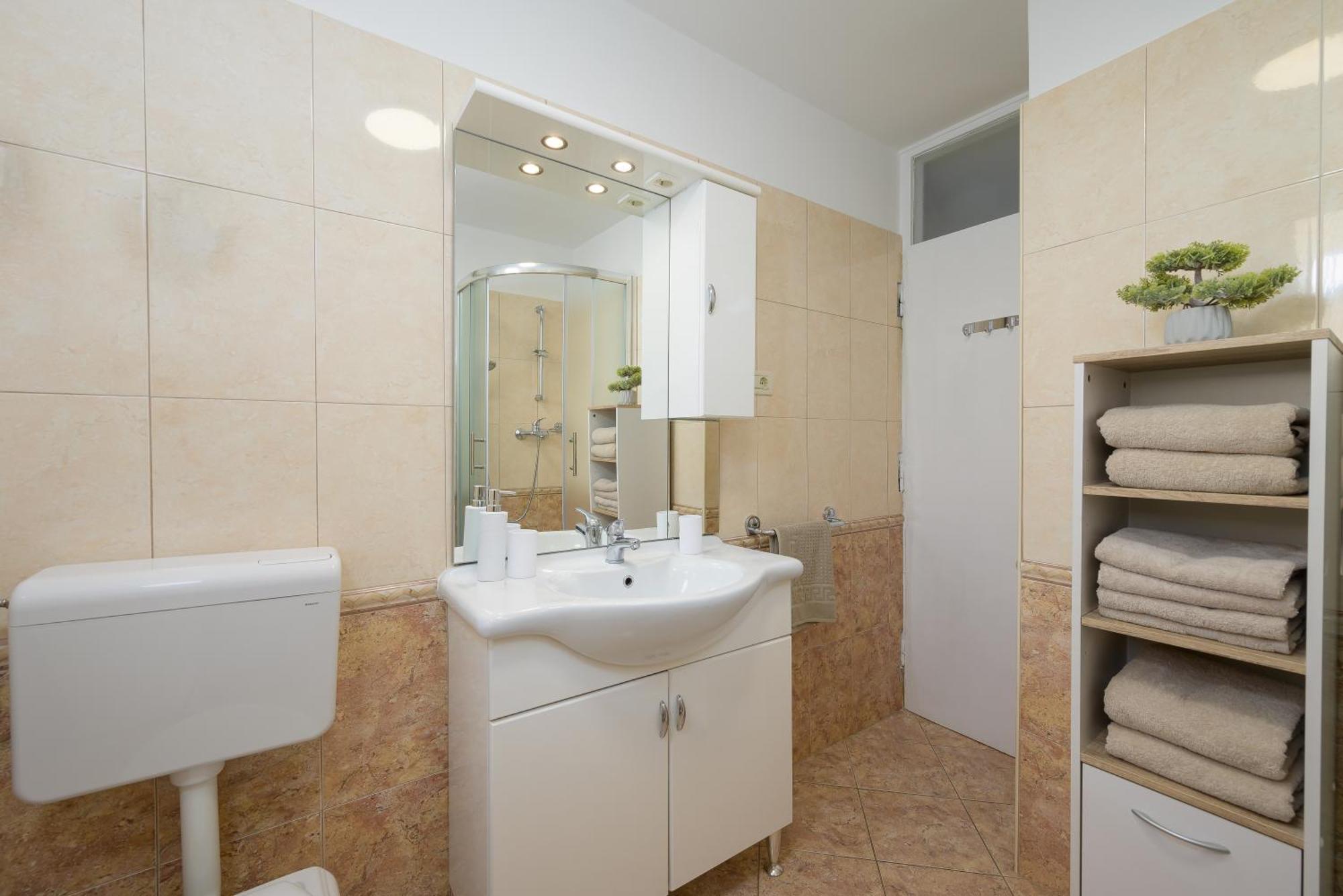 Apartment Pina Porec Bagian luar foto